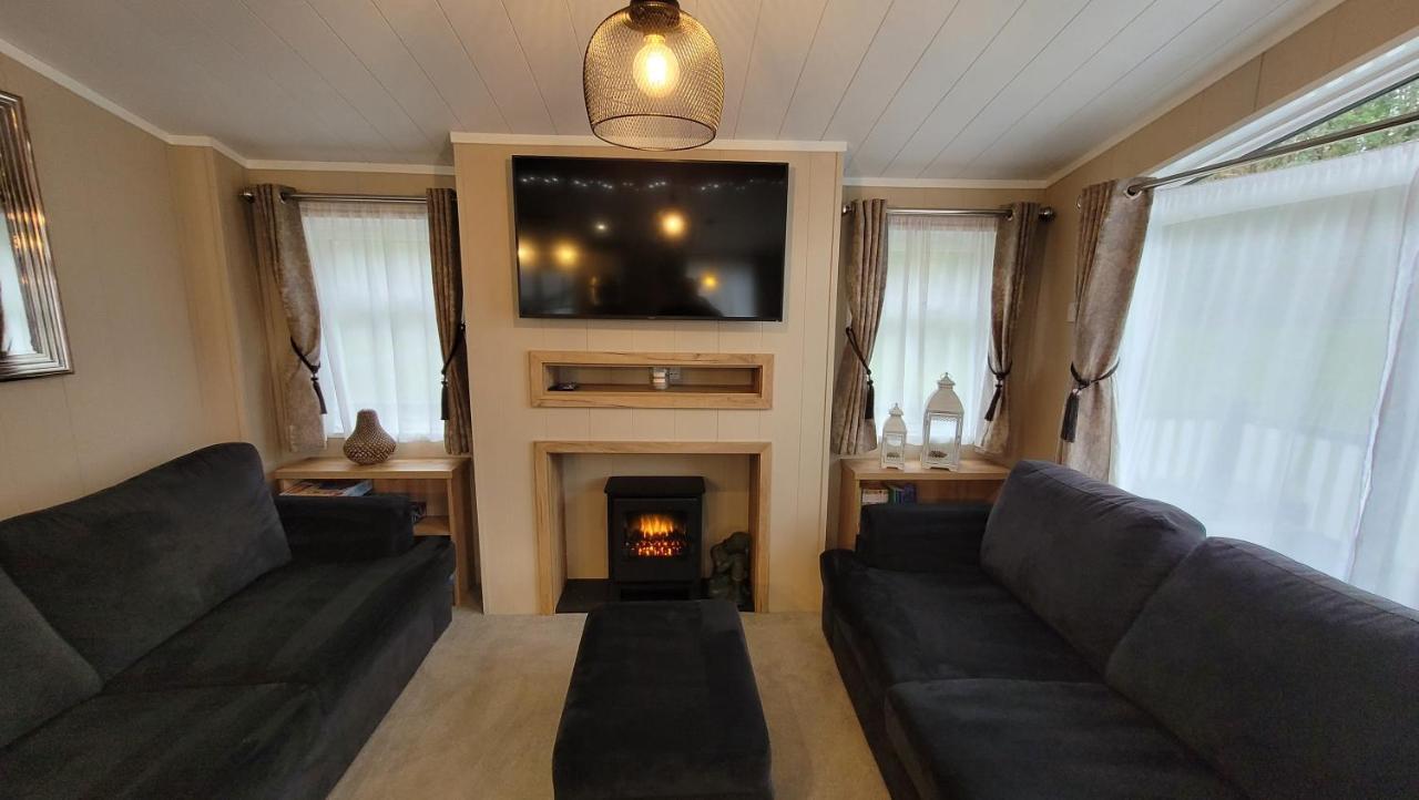 Luxury Lodge On Edge Of New Forest And 800M From Sea Entertainment And Leisure Passes Included Milford-on-Sea Exteriér fotografie