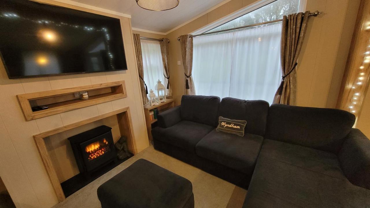 Luxury Lodge On Edge Of New Forest And 800M From Sea Entertainment And Leisure Passes Included Milford-on-Sea Exteriér fotografie
